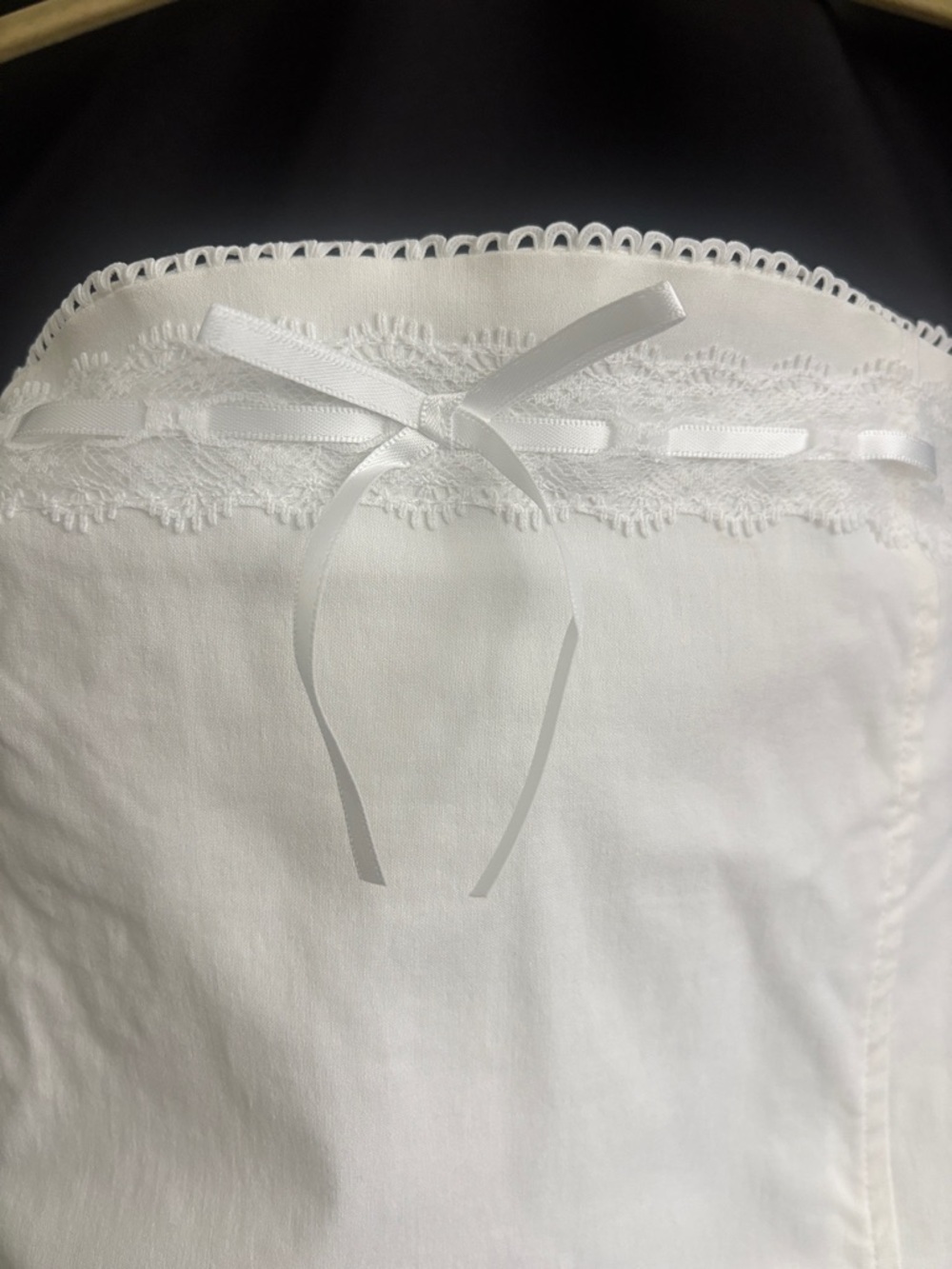 NWT Blashe White Strapless Mini-Dress w/Scallop Trim, Size Medium - Picture 4 of 13
